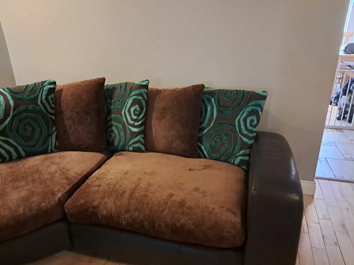 Sofa - Image 4