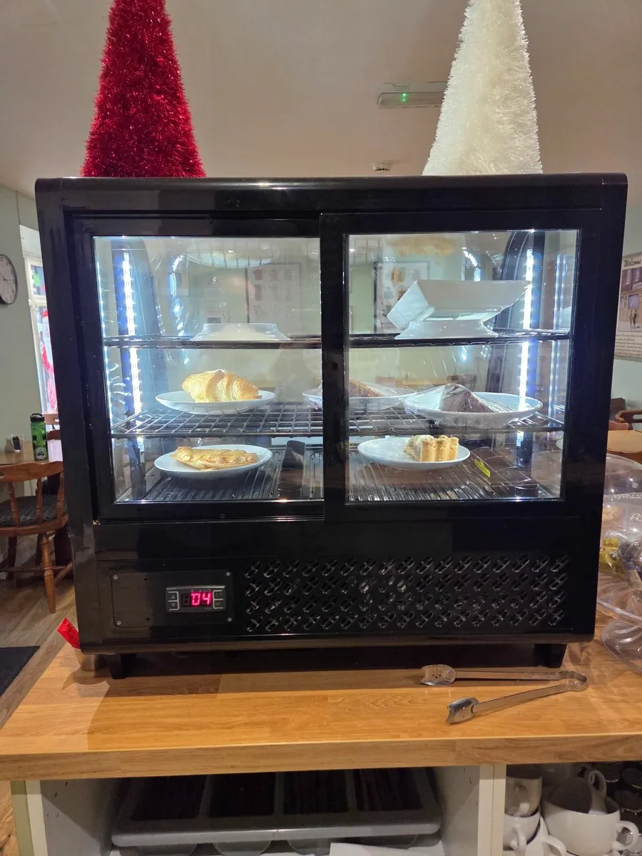 Countertop display fridge - Image 2