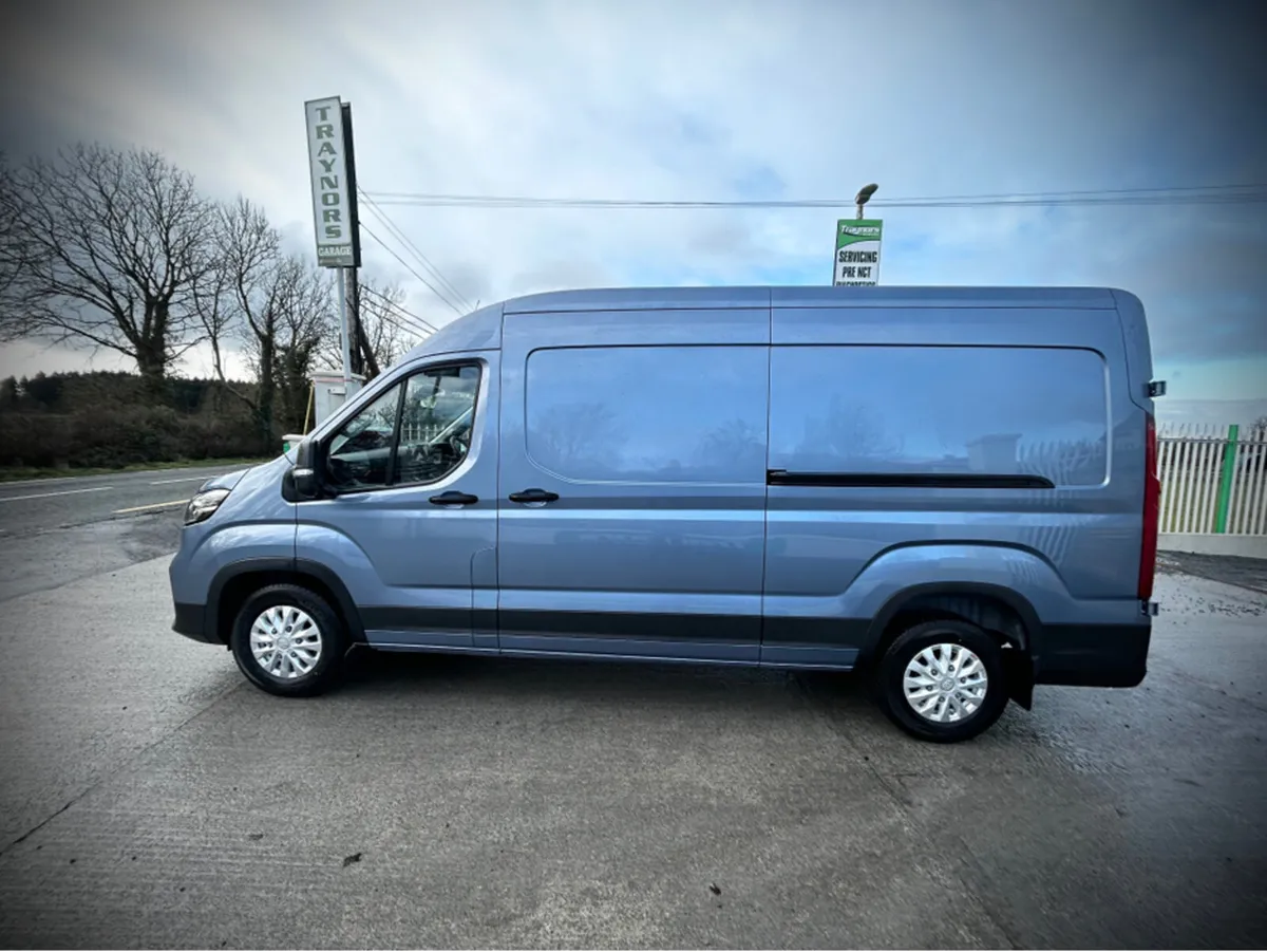 Maxus DELIVER 9 FWD LUX MODEL - Image 2