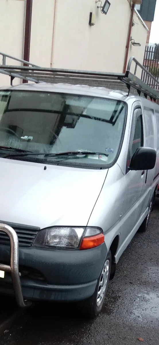 Toyota HiAce 2003 - Image 1