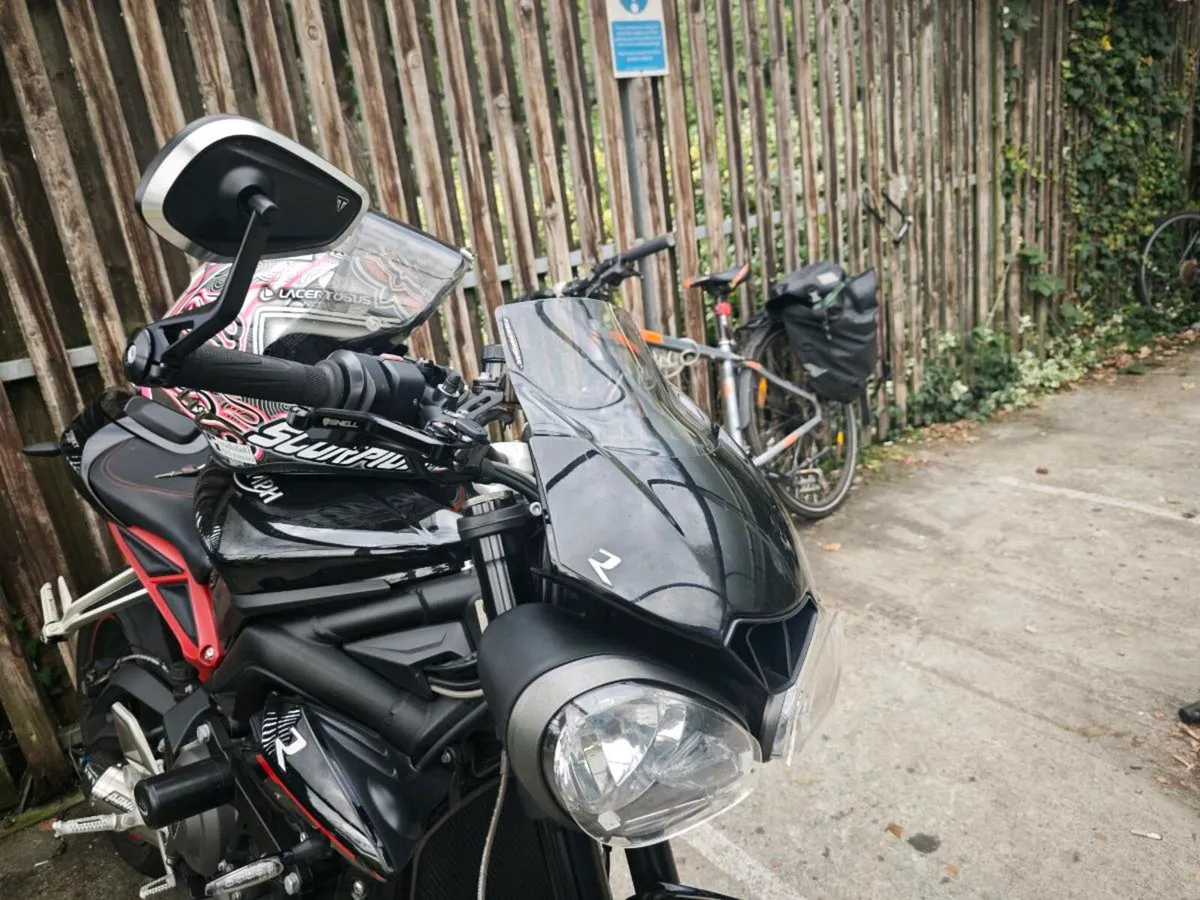 Triumph Street Triple 765 R - Image 3