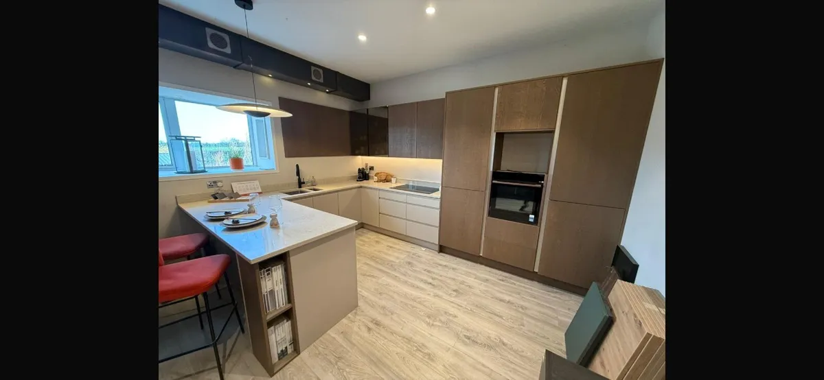 FOR A QUICK SALE - Image 1