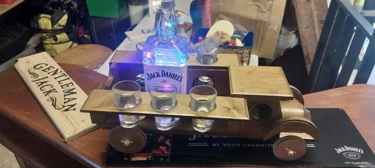 Wooden Drinks  display  lorry - Image 3