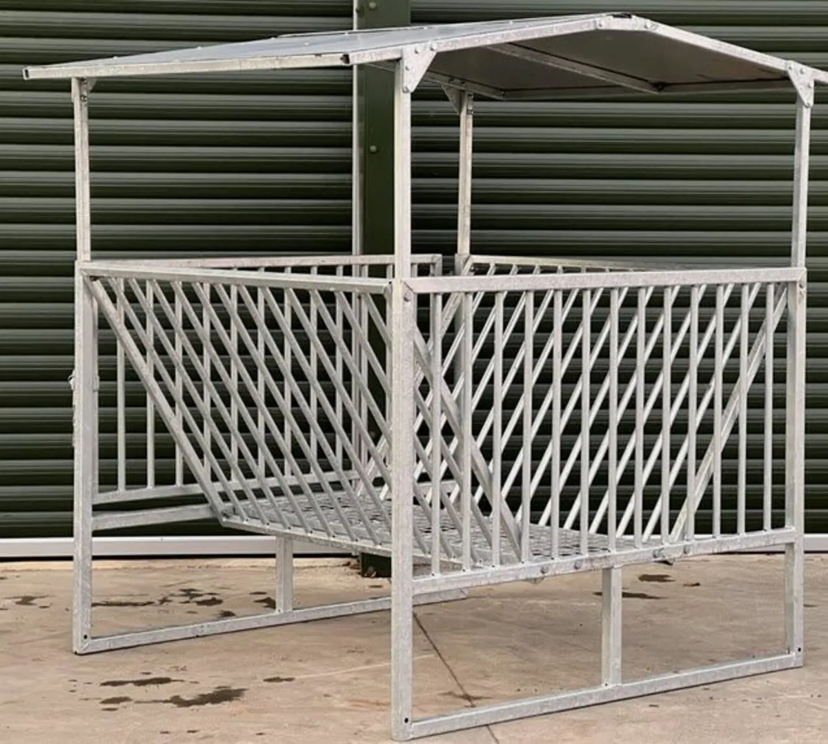 Bale feeder - Image 4