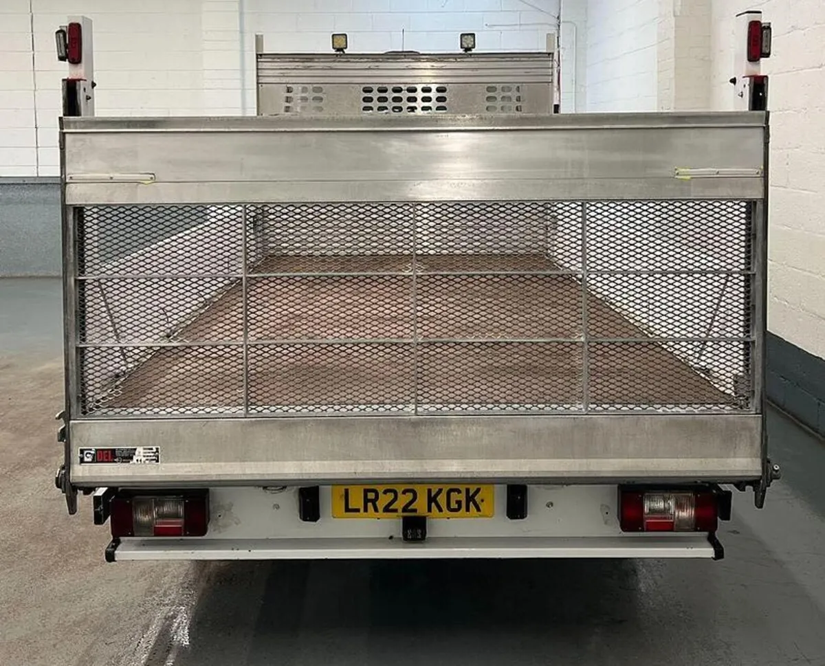 2022 Maxus Deliver 9 Dropside Van - Image 4