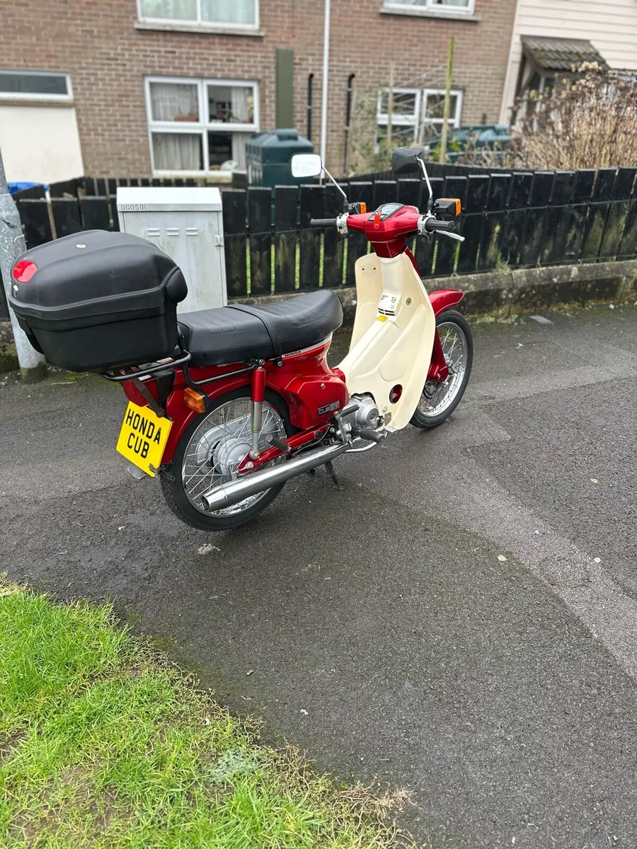1997 Honda C90 Cub - Image 4