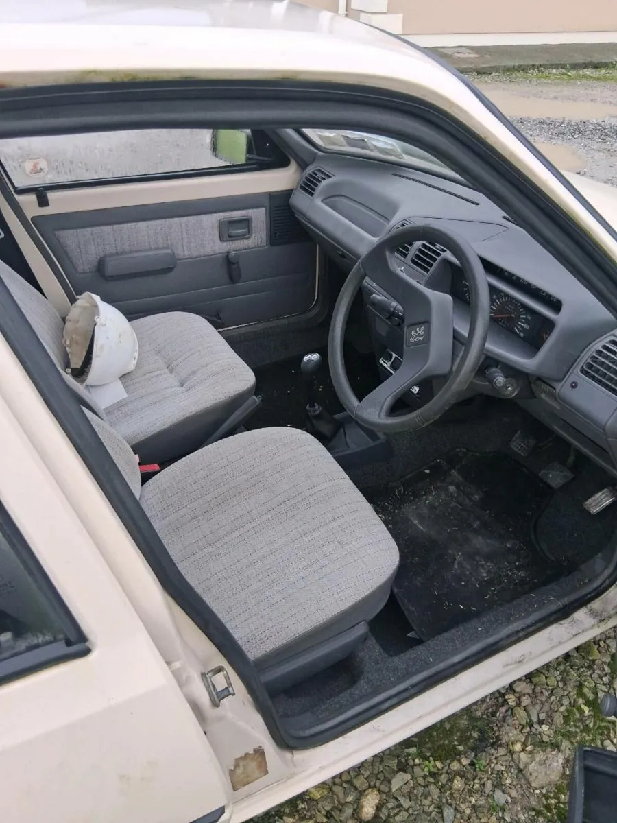 Peugeot 205 - Image 3