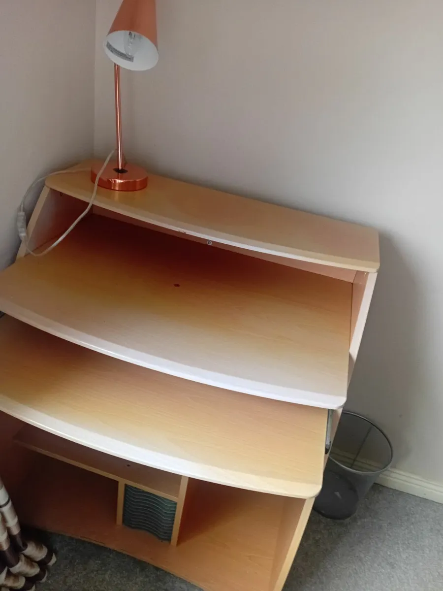 Office desk - Image 2