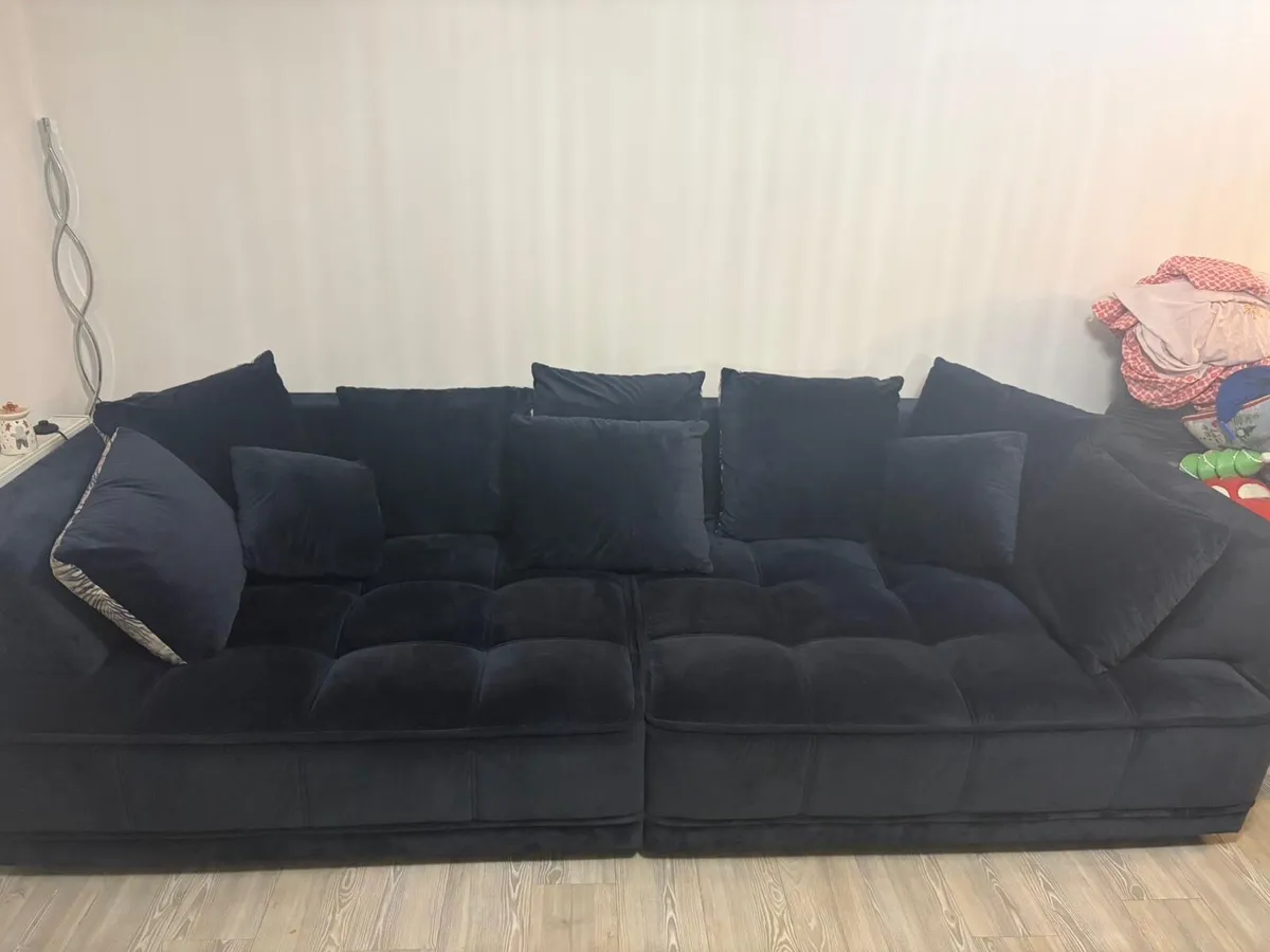 ,,Tiga’’Big electric Sofa - Image 1