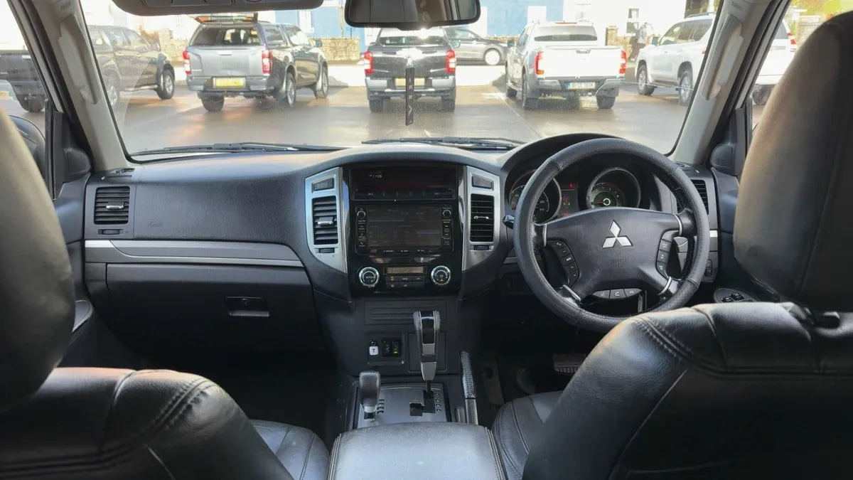 Mitsubishi swb 2017 auto - Image 3