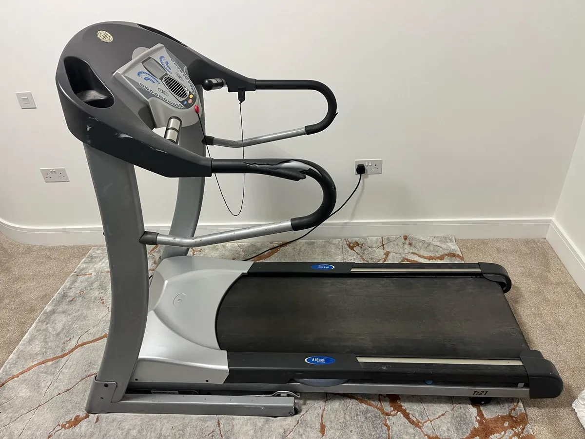 Horizon Treadmill - Image 1
