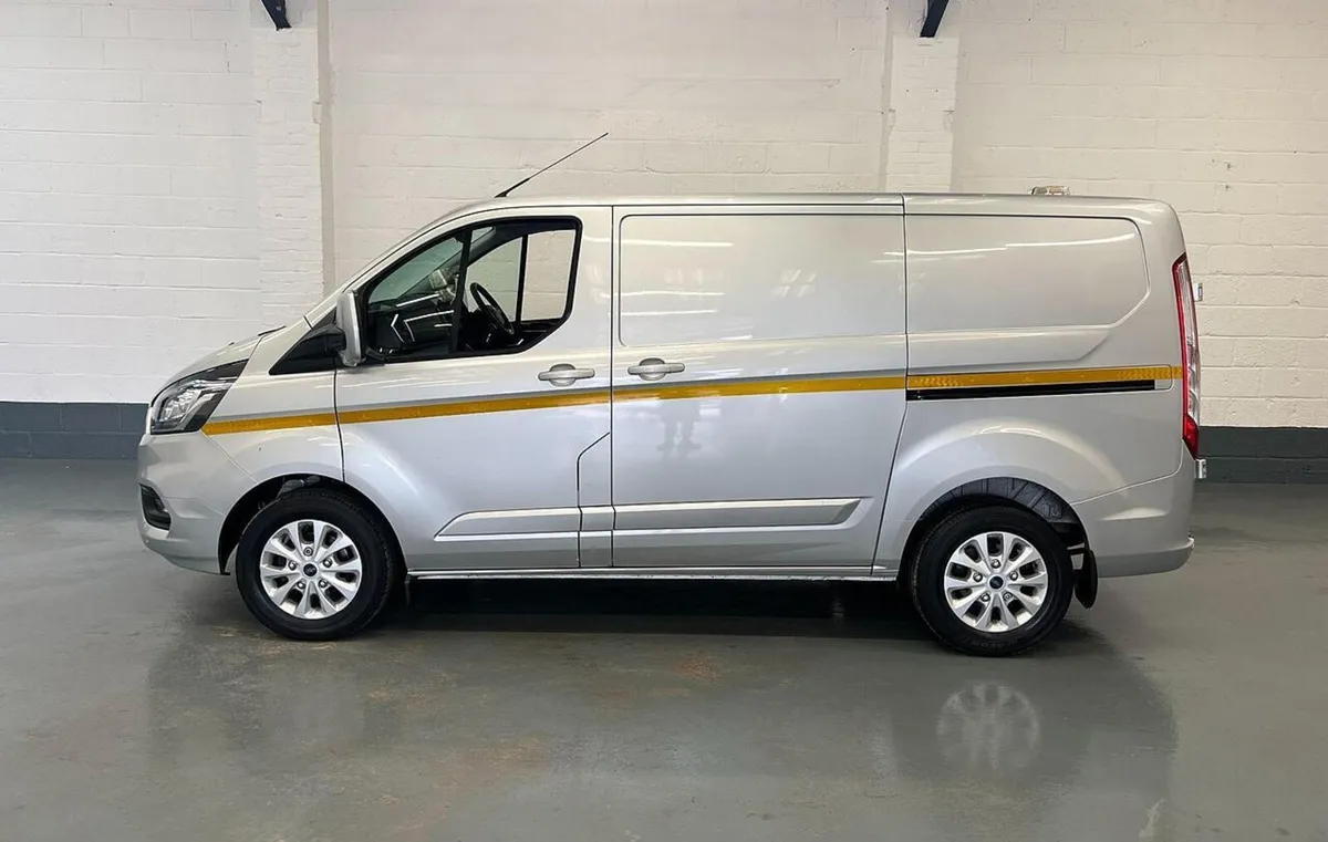 2023 Ford Transit Custom Panel Van - Image 3