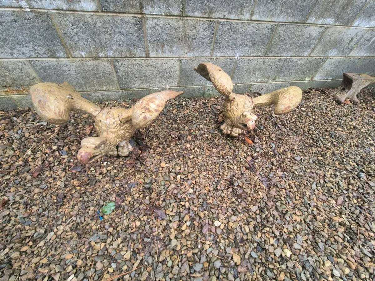 Cast iron pair of eagles - Image 3