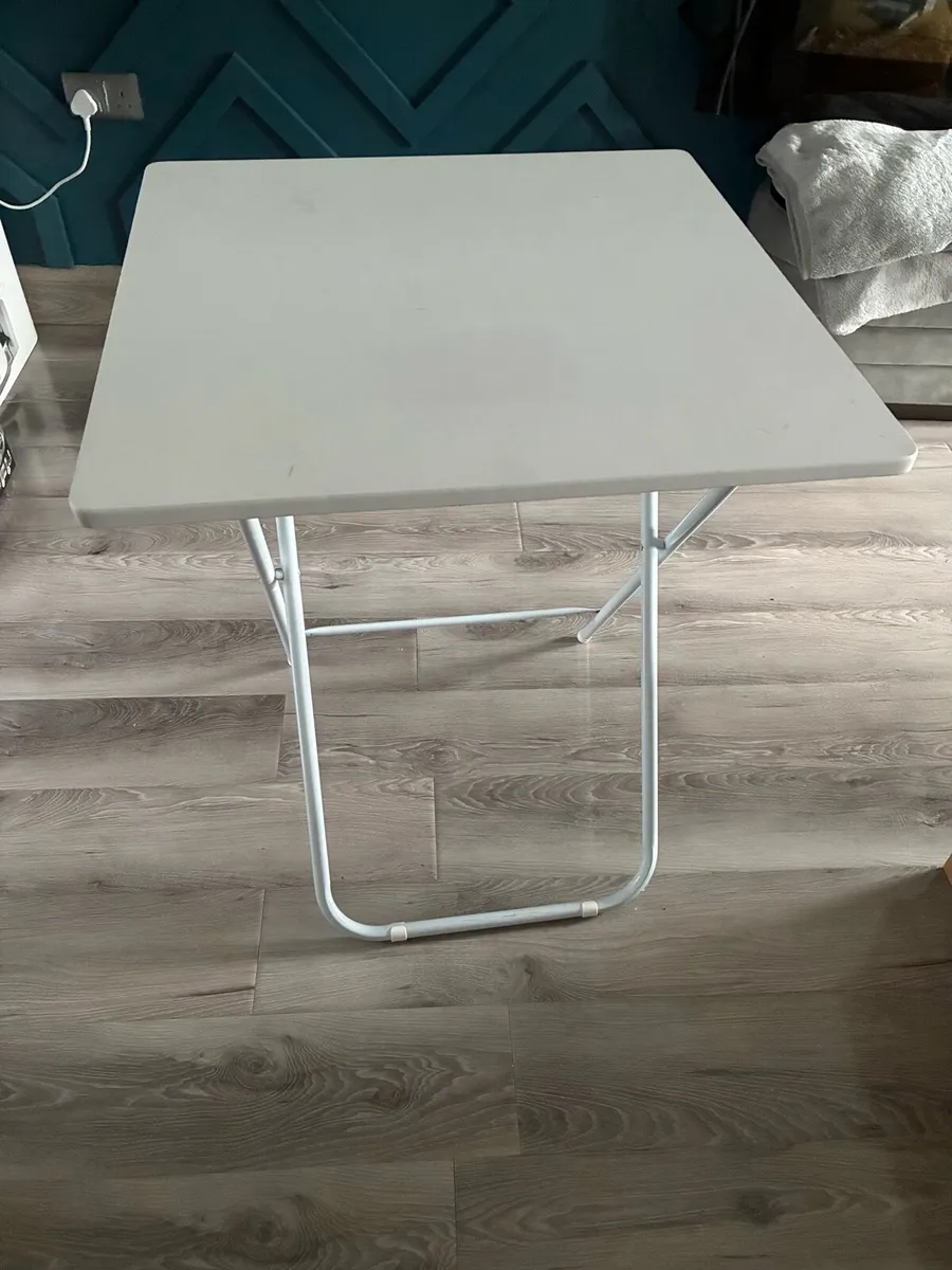 Fold up table - Image 1