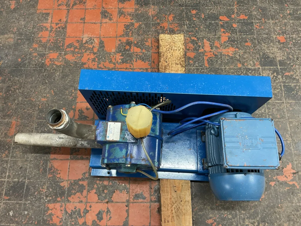 12 point Delaval parlour - Image 4