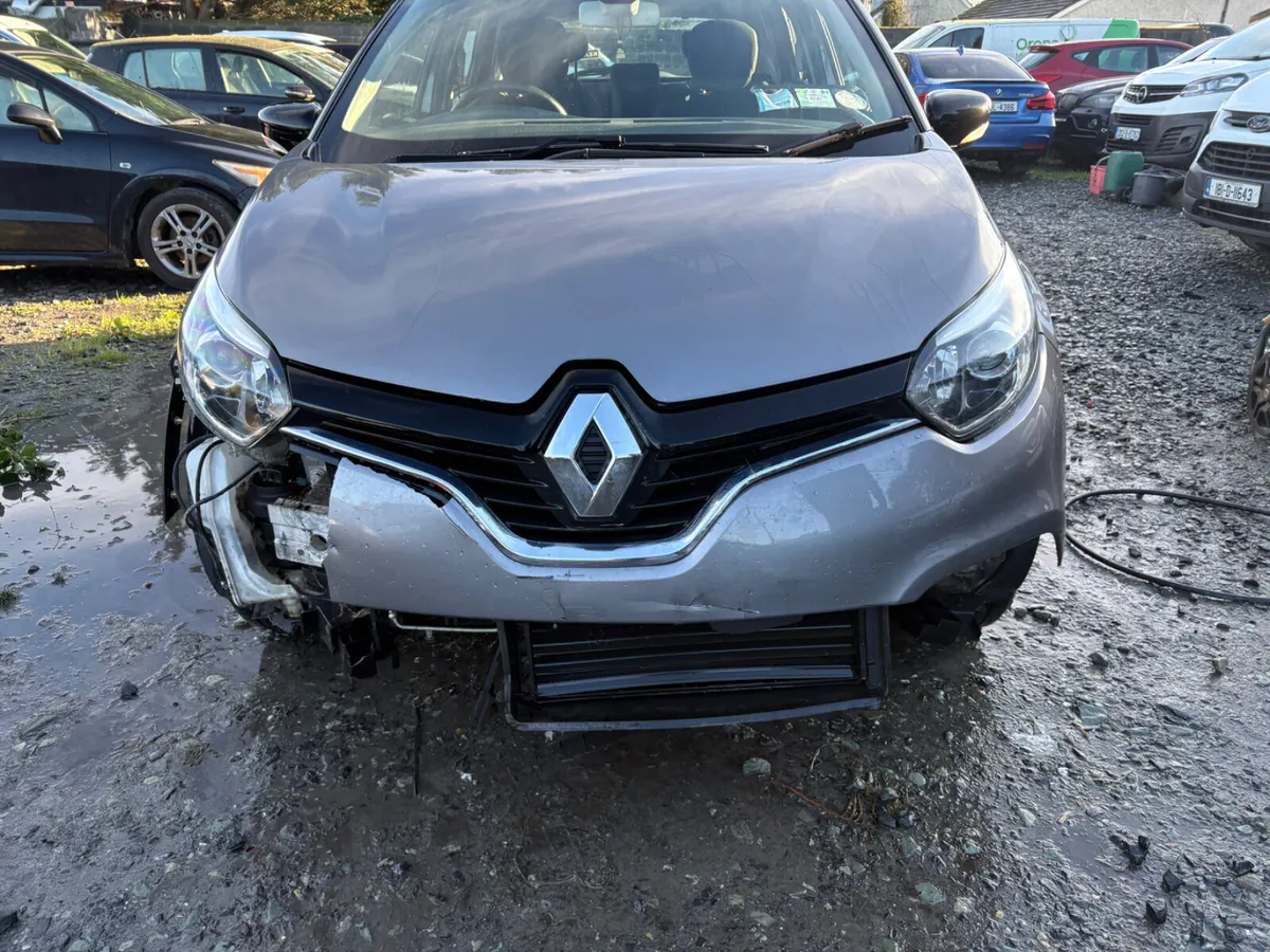 2017 Renault Capture 1.5 Diesel light damage - Image 2