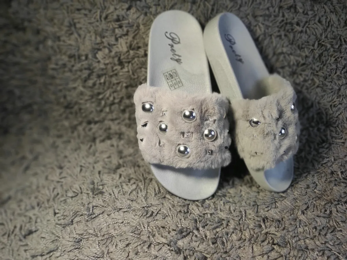 Slippers With Fur Gray,white,pink - Image 3