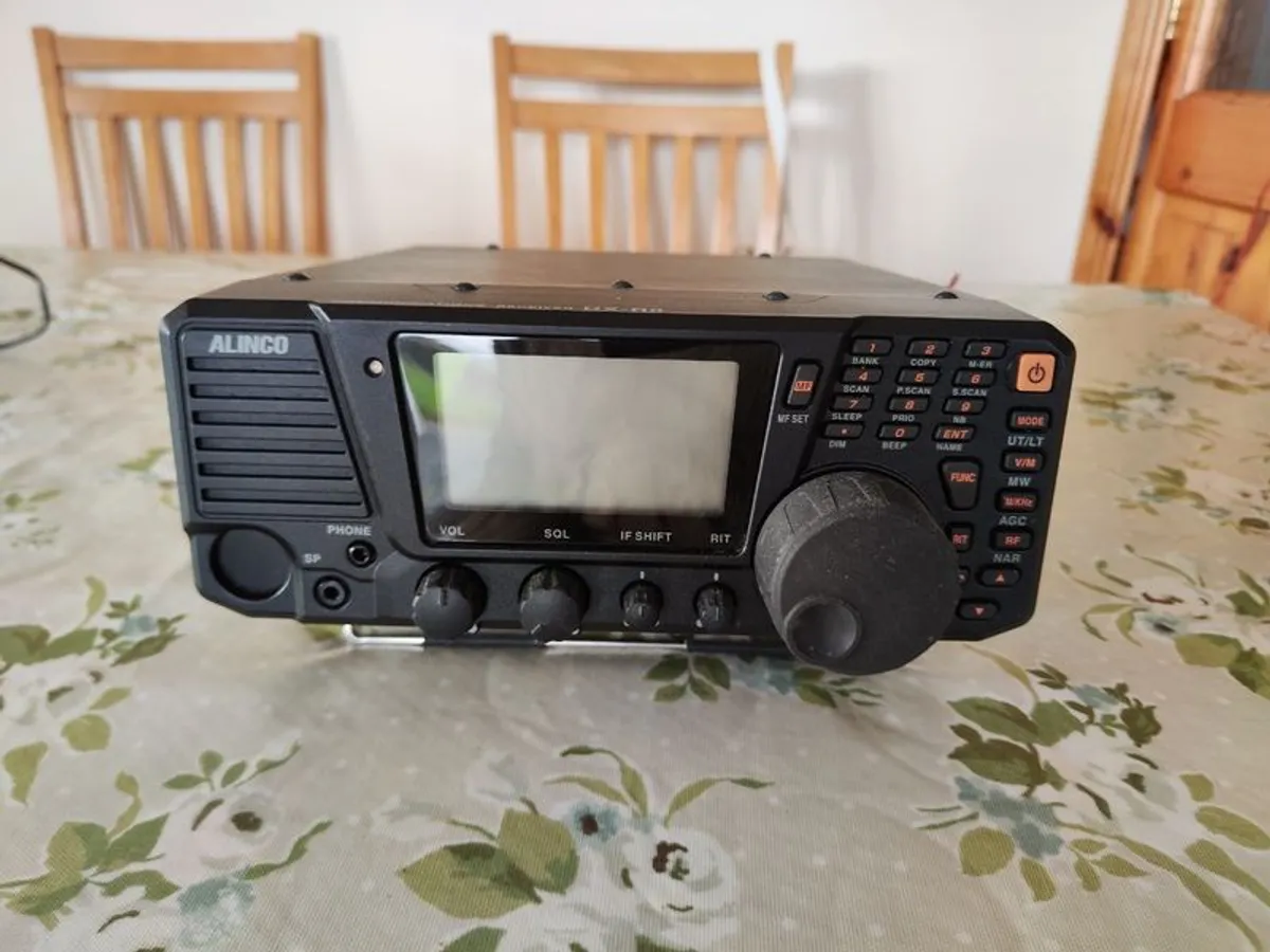 Alinco DX-R8E - Image 1