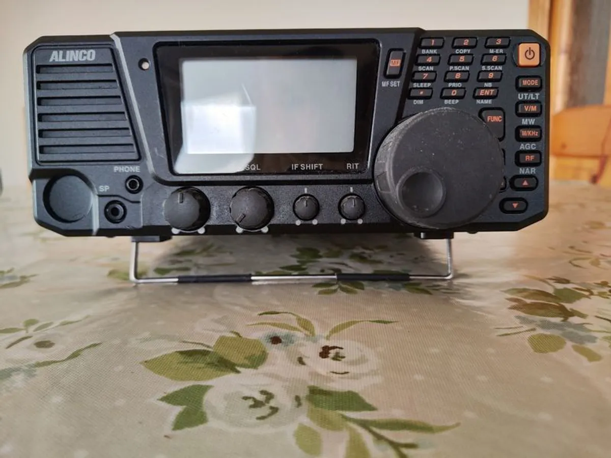 Alinco DX-R8E - Image 2