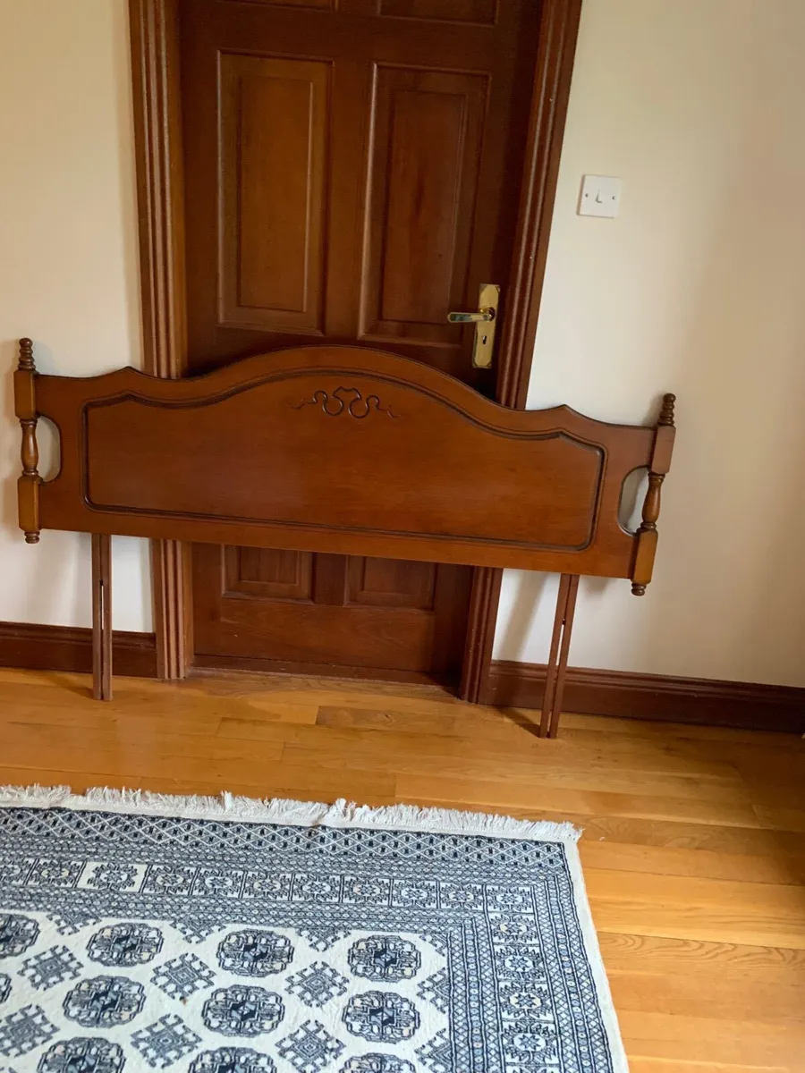 Bedroom furniture - Image 2