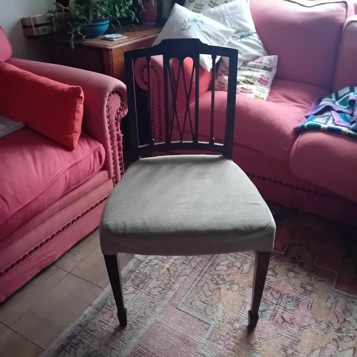 Antique chair - Image 1