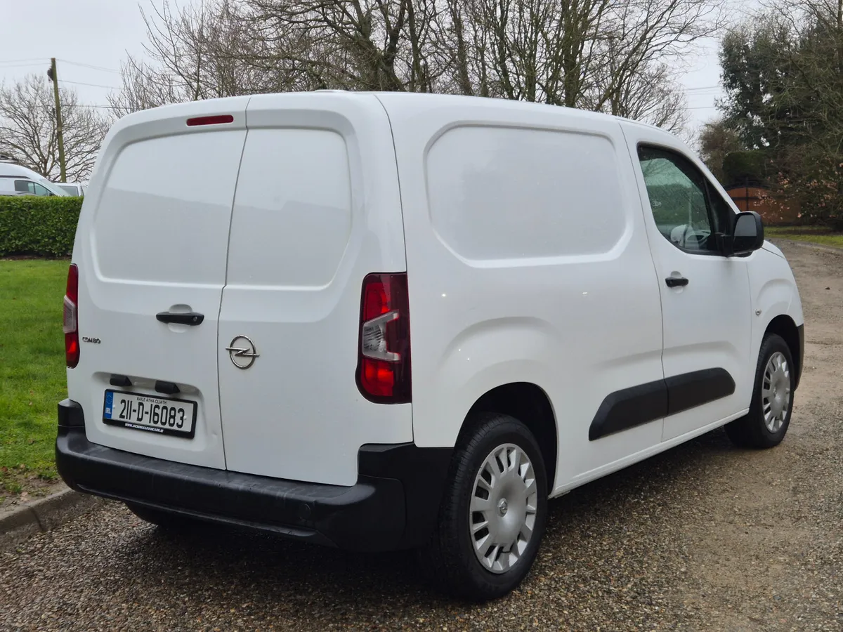 211'OPEL COMBO 1.5 DIESEL 3 SEATER - Image 3