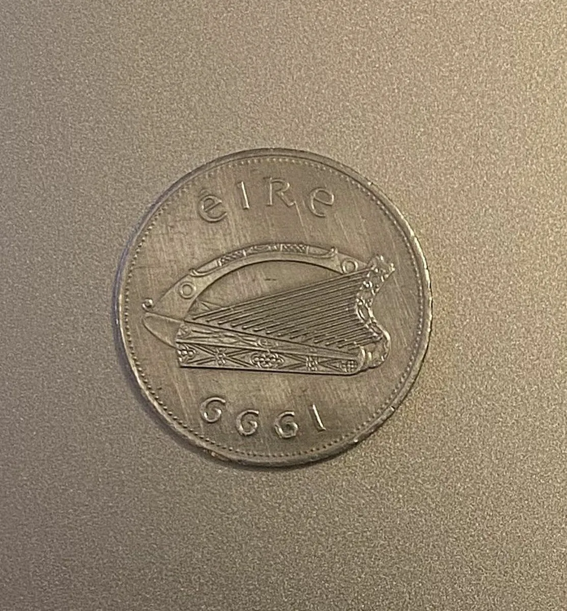 £1, Irish Red deer coin from 1999, Free Post - Image 2