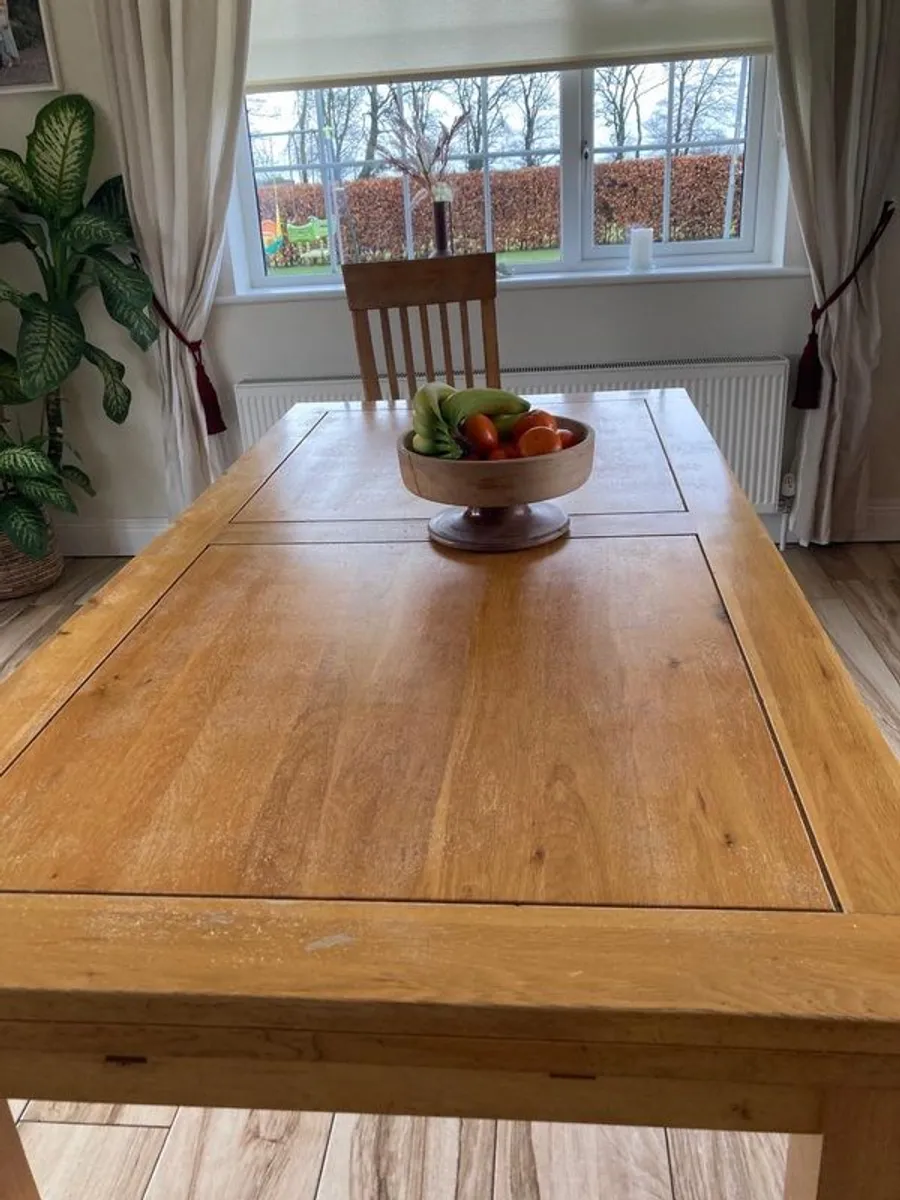 Kitchen table and 6 chairs - Image 1