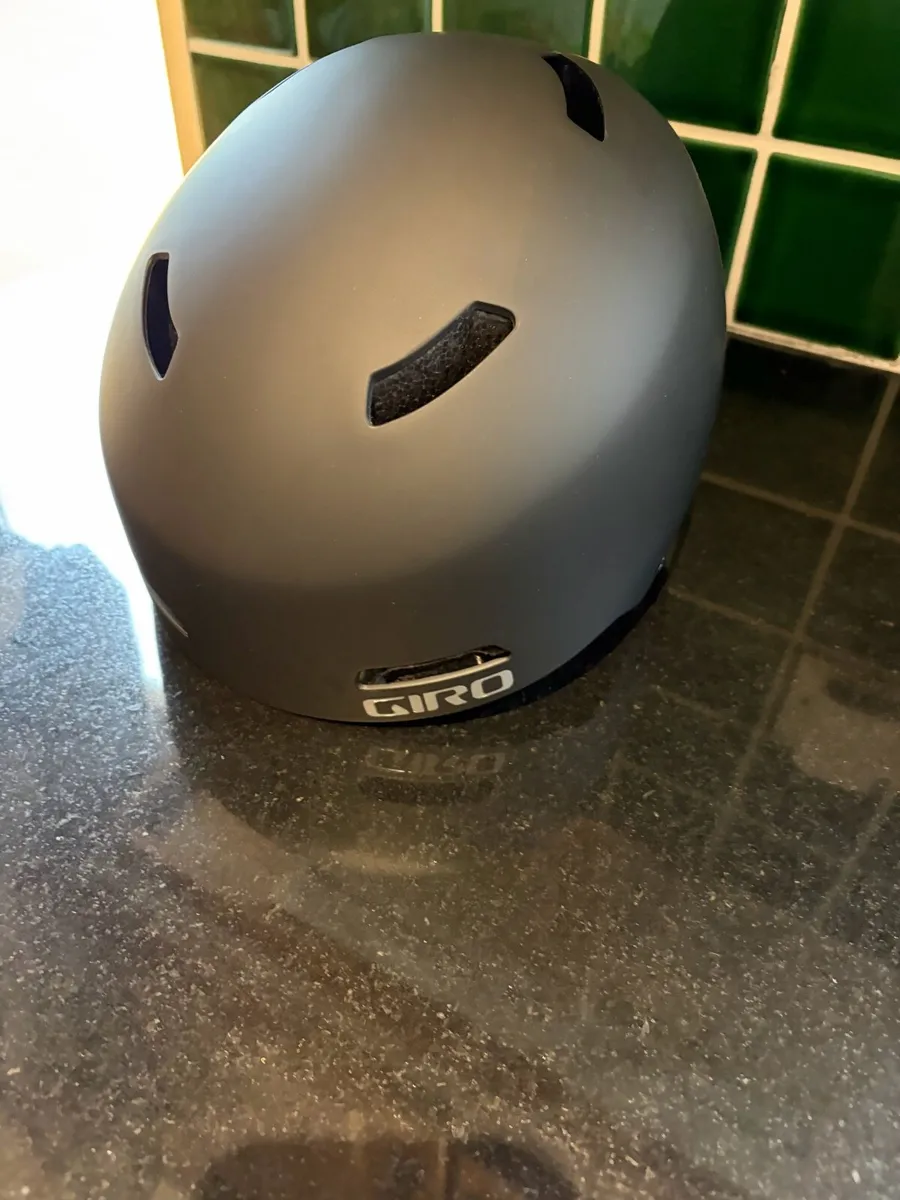 Ski helmet - Image 4