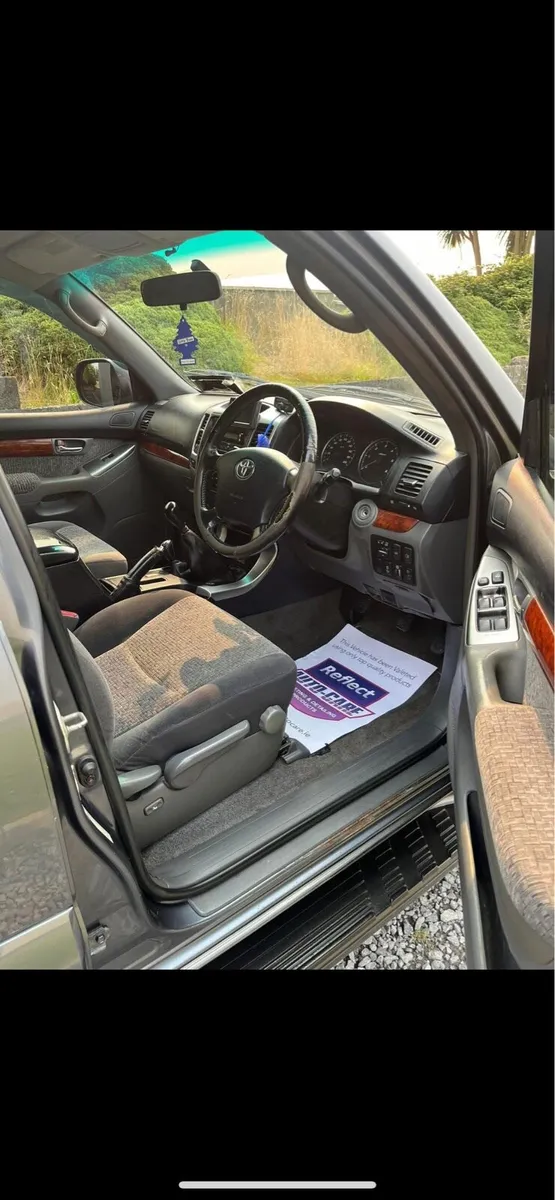 Toyota landcruiser - Image 3