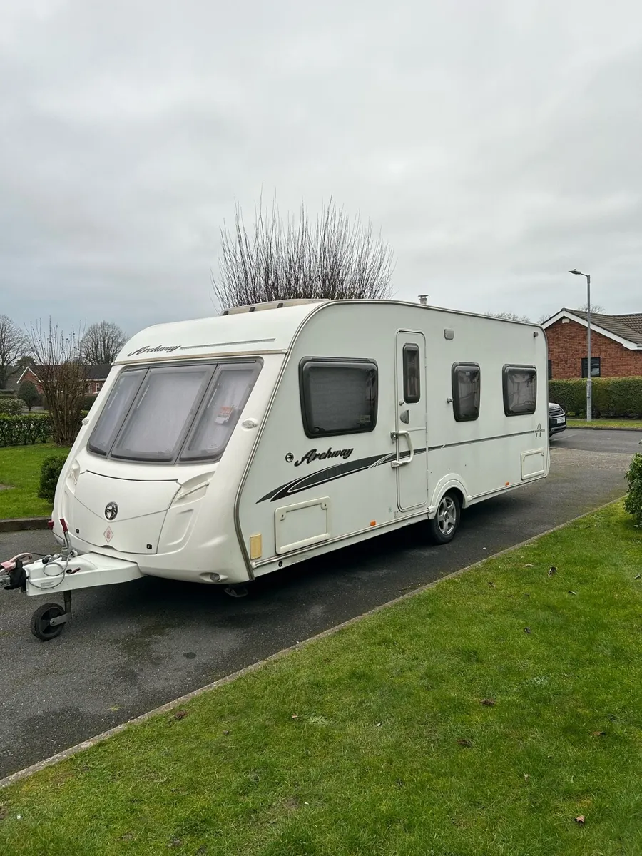 Swift Archway 4 Berth Fixed Bed Caravan - Image 1
