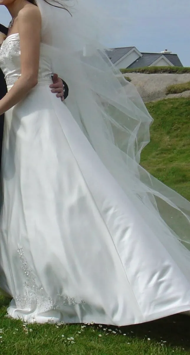 Ginza Ivory Wedding Dress for sale - Image 1