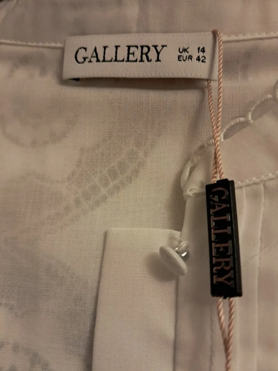 Beautiful quality lace blouse BNWT - Image 1