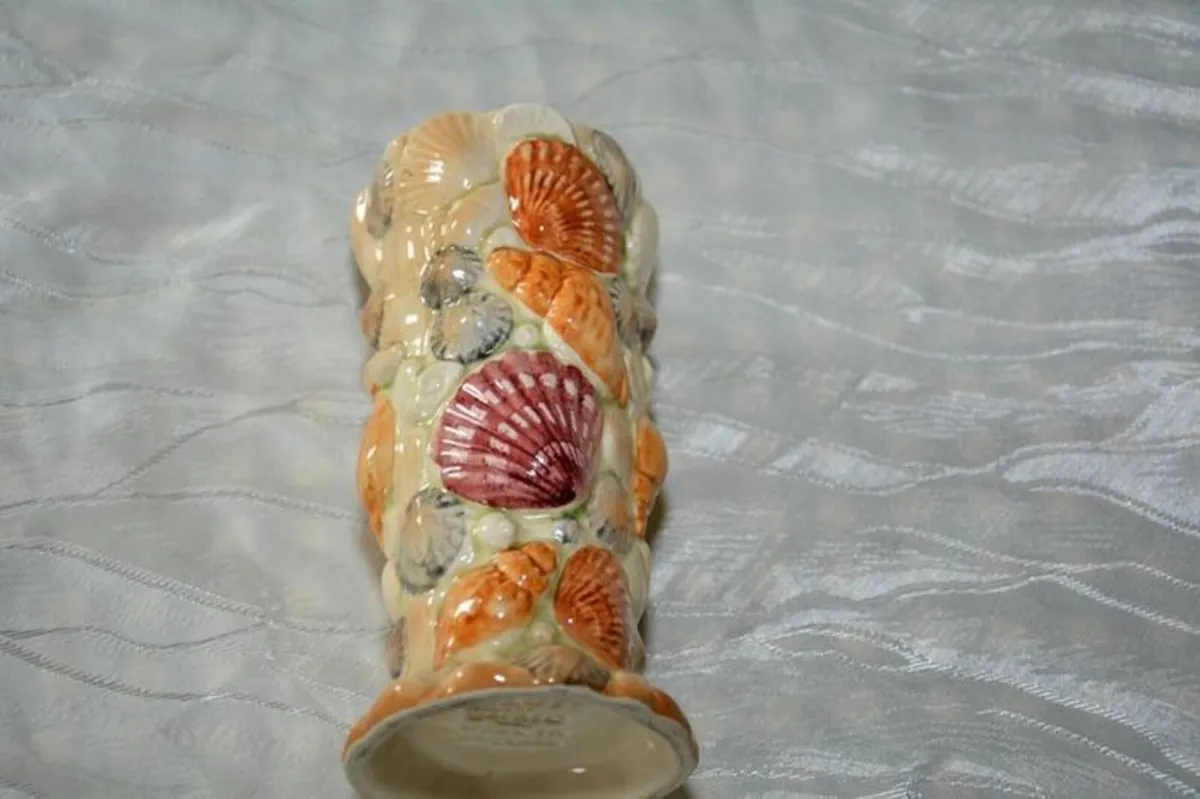 Sylvac Ceramic Pottery Seashell Vase - Image 4