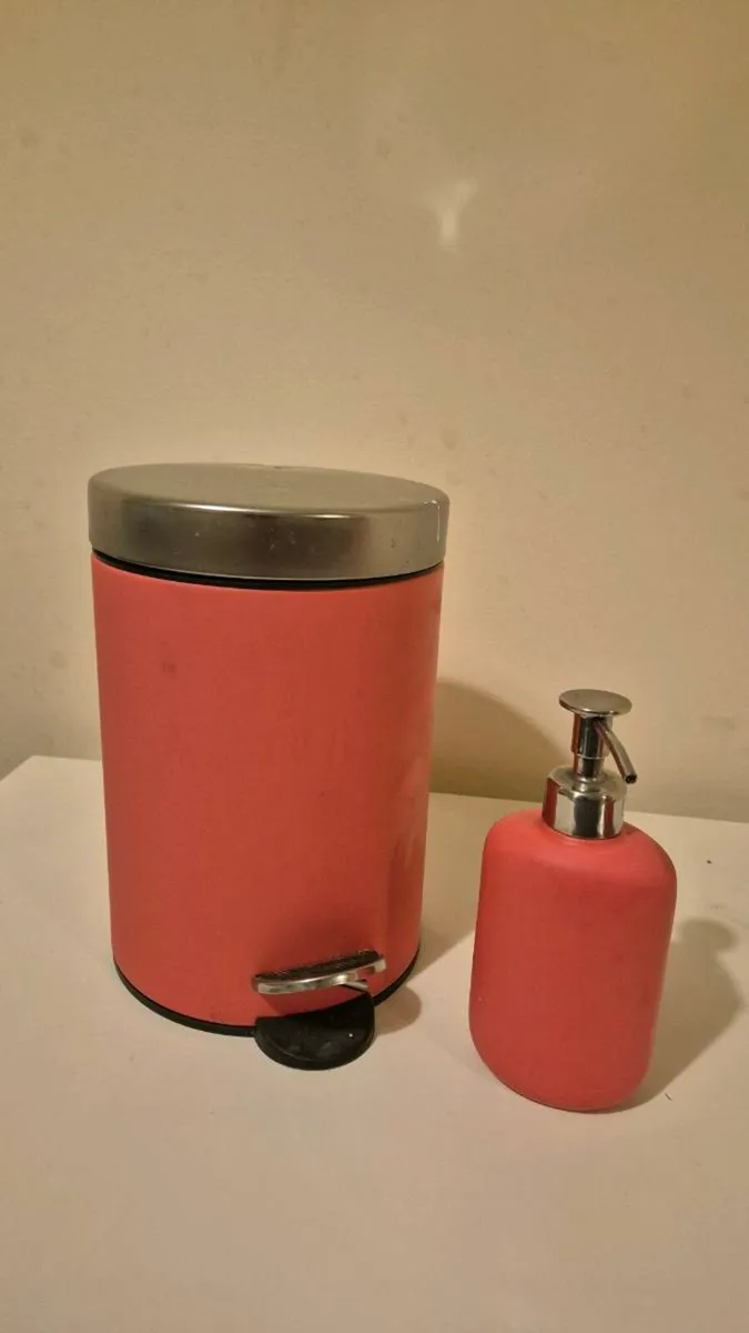 IKEA Bathroom Set – Pink - Image 1