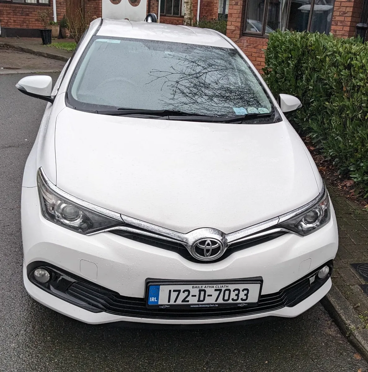 Toyota Auris Van, 12m VRT, towbar, reverse camera - Image 3