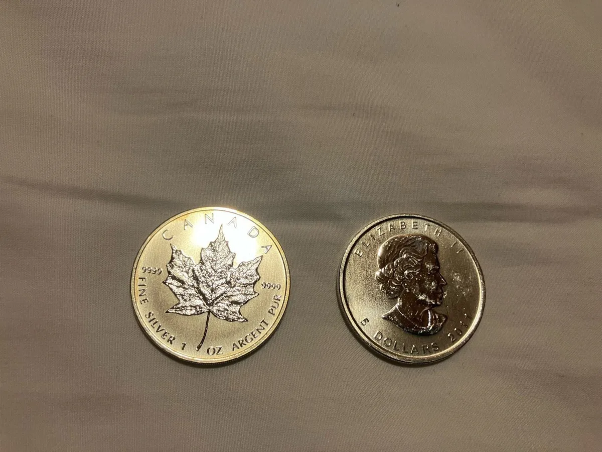 Silver Maple Leaf .999 coins - Image 2