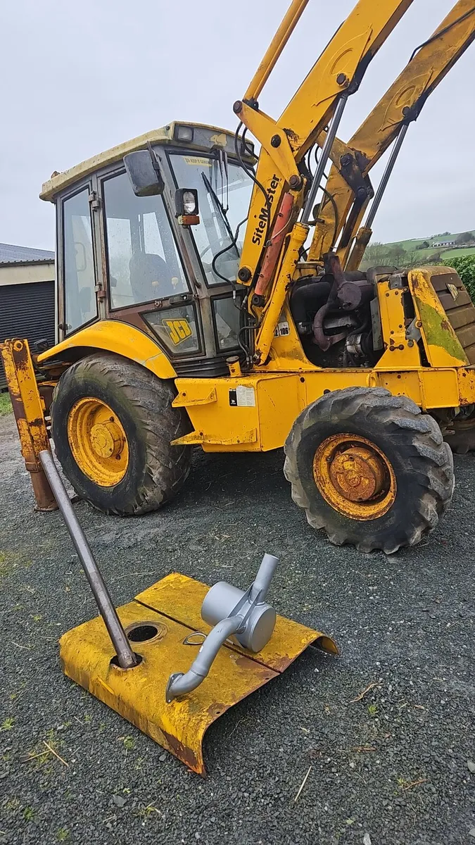 TRACTOR AND MACHINERY REPAIRS - Image 2