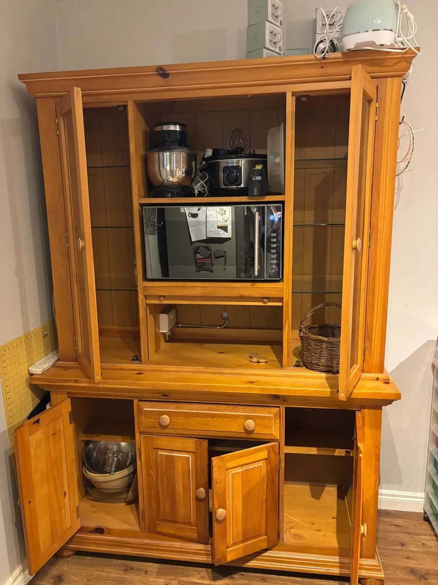 Kitchen dresser - Image 1