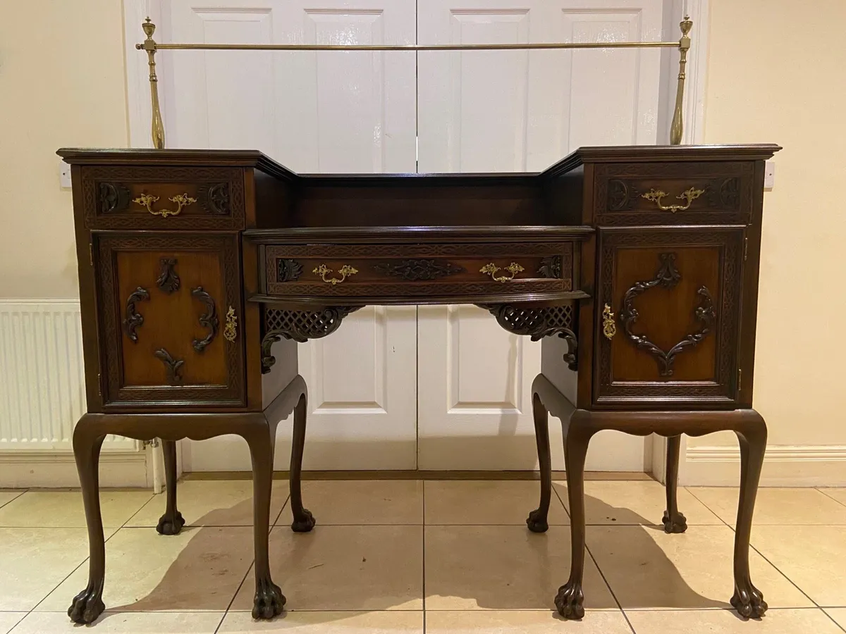 S&H Jewell Hand crafted sideboard - Image 1