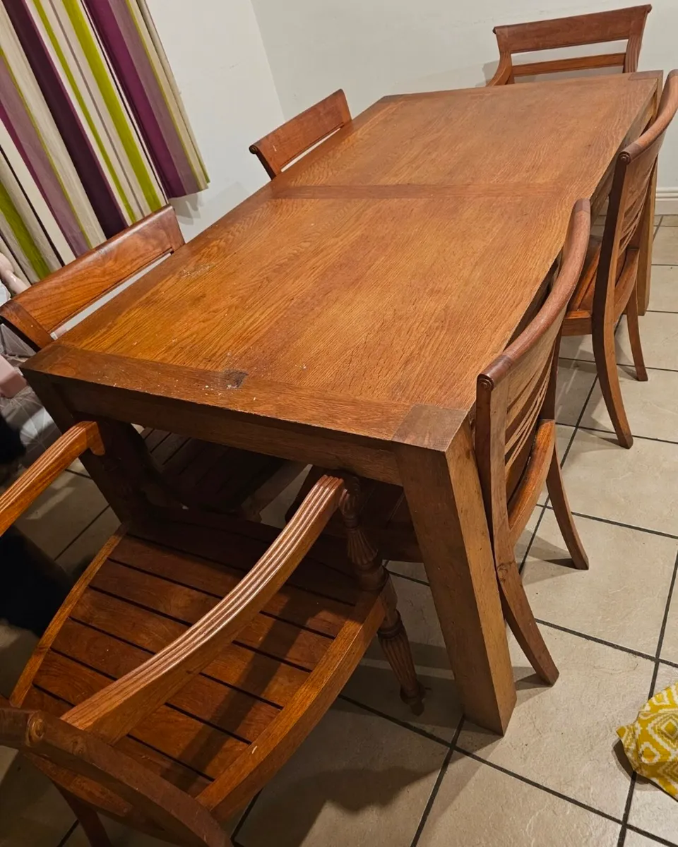 Dining table - Image 1