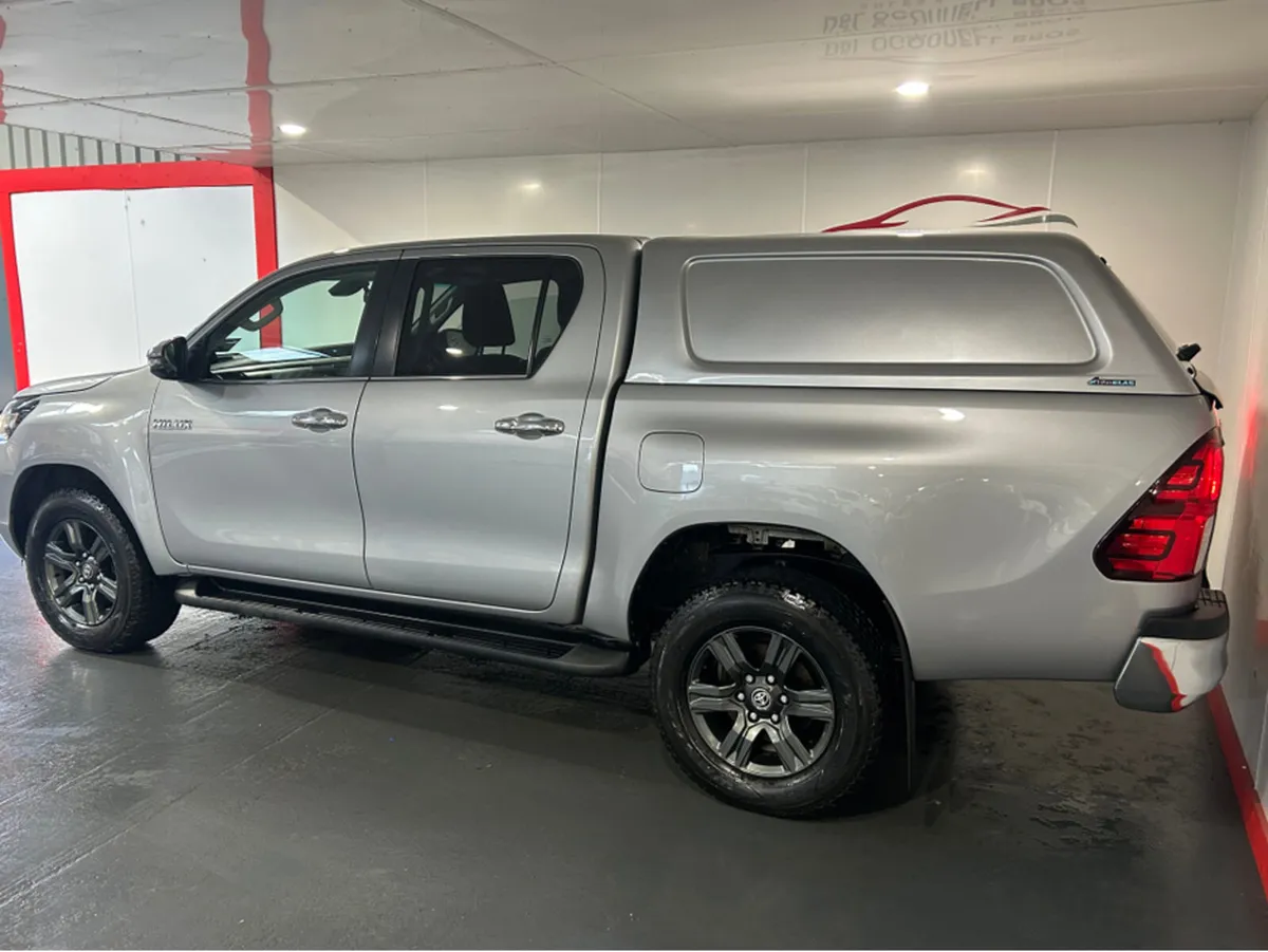 Toyota Hilux ICON D-4D 4WD DCB A - Image 4