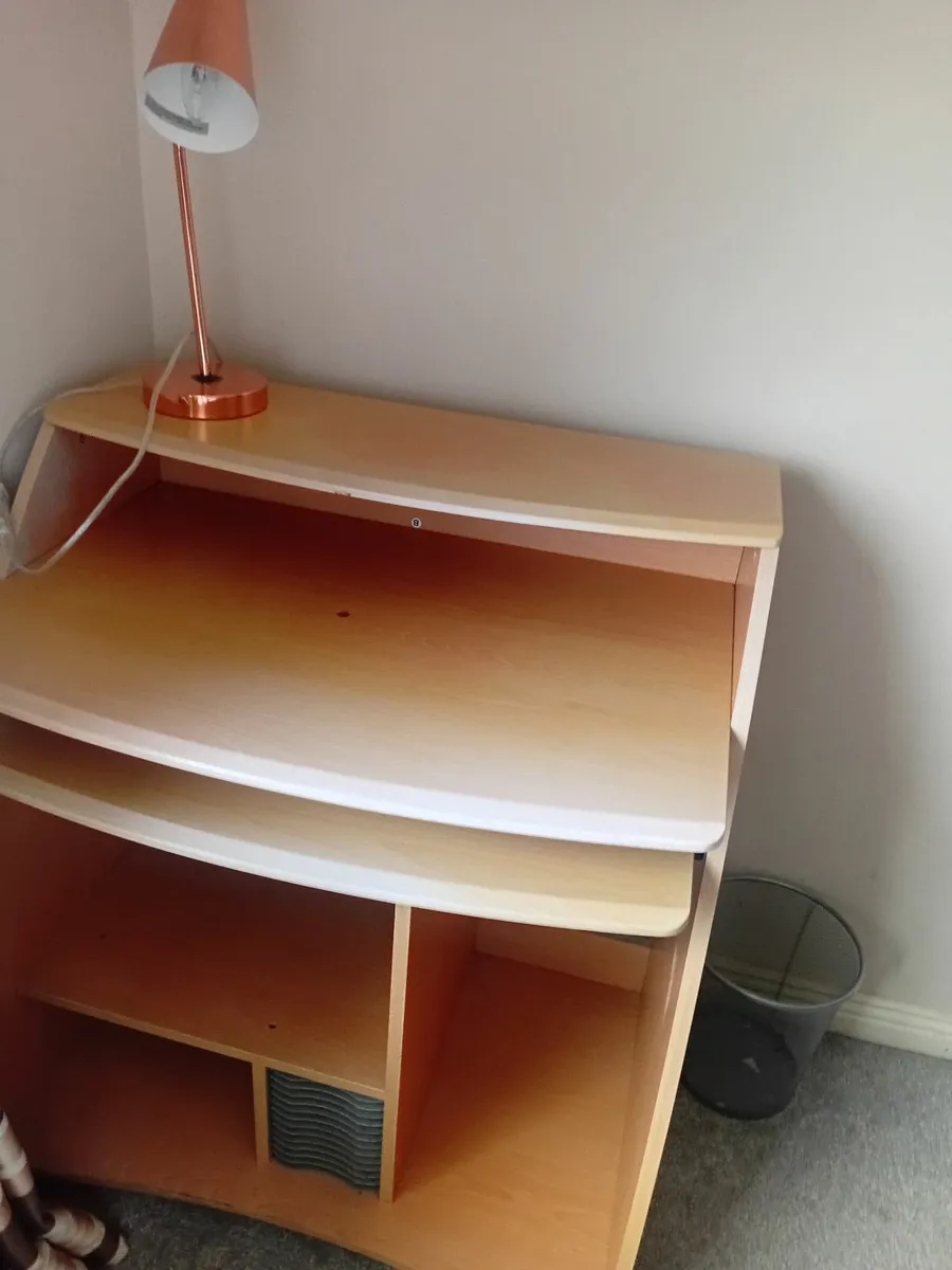 Office desk - Image 4