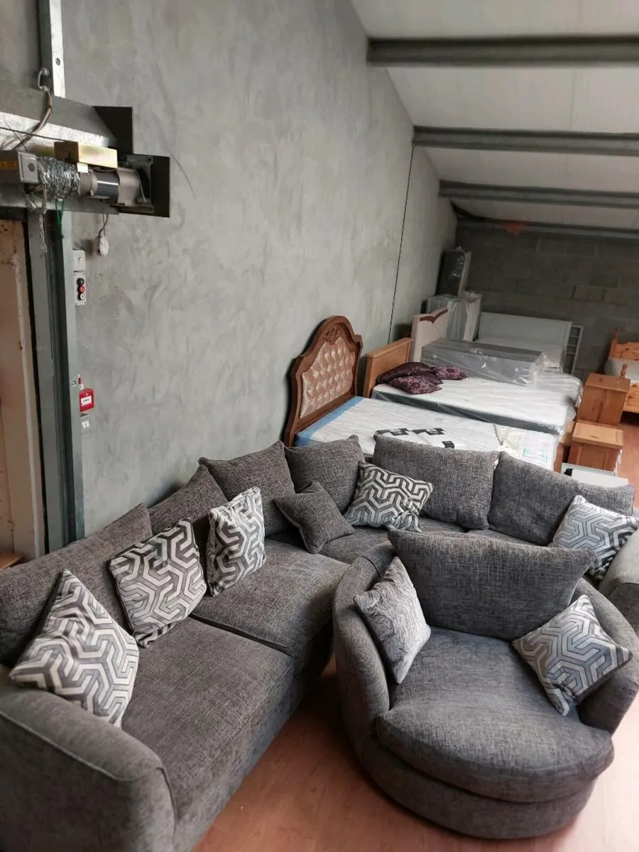 Sofa couches - Image 1