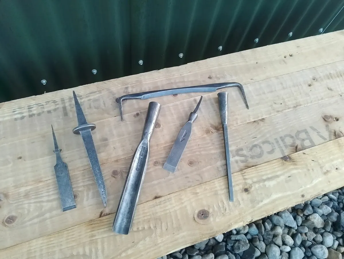 Old tools for repair. - Image 1