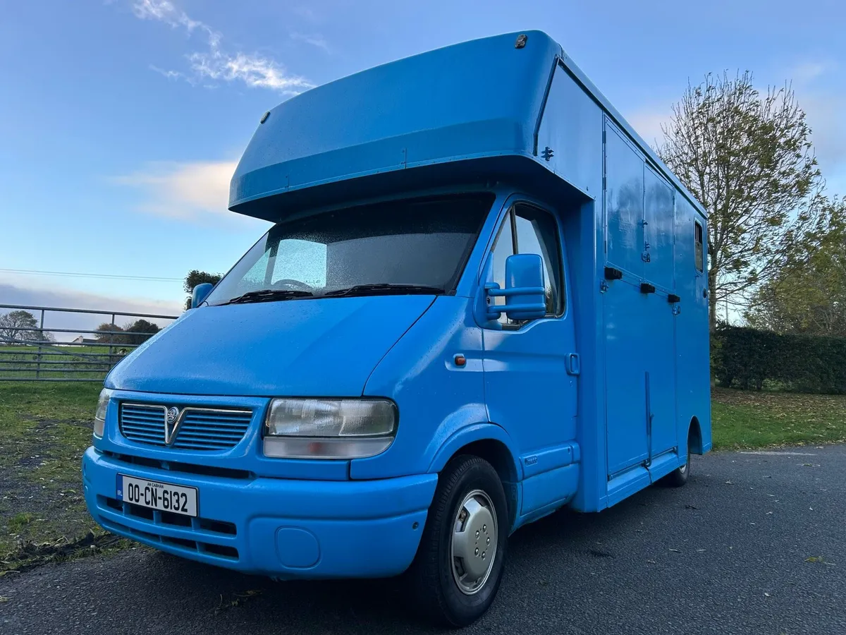 3.5 ton Horse box ready to go taxed and Test - Image 1
