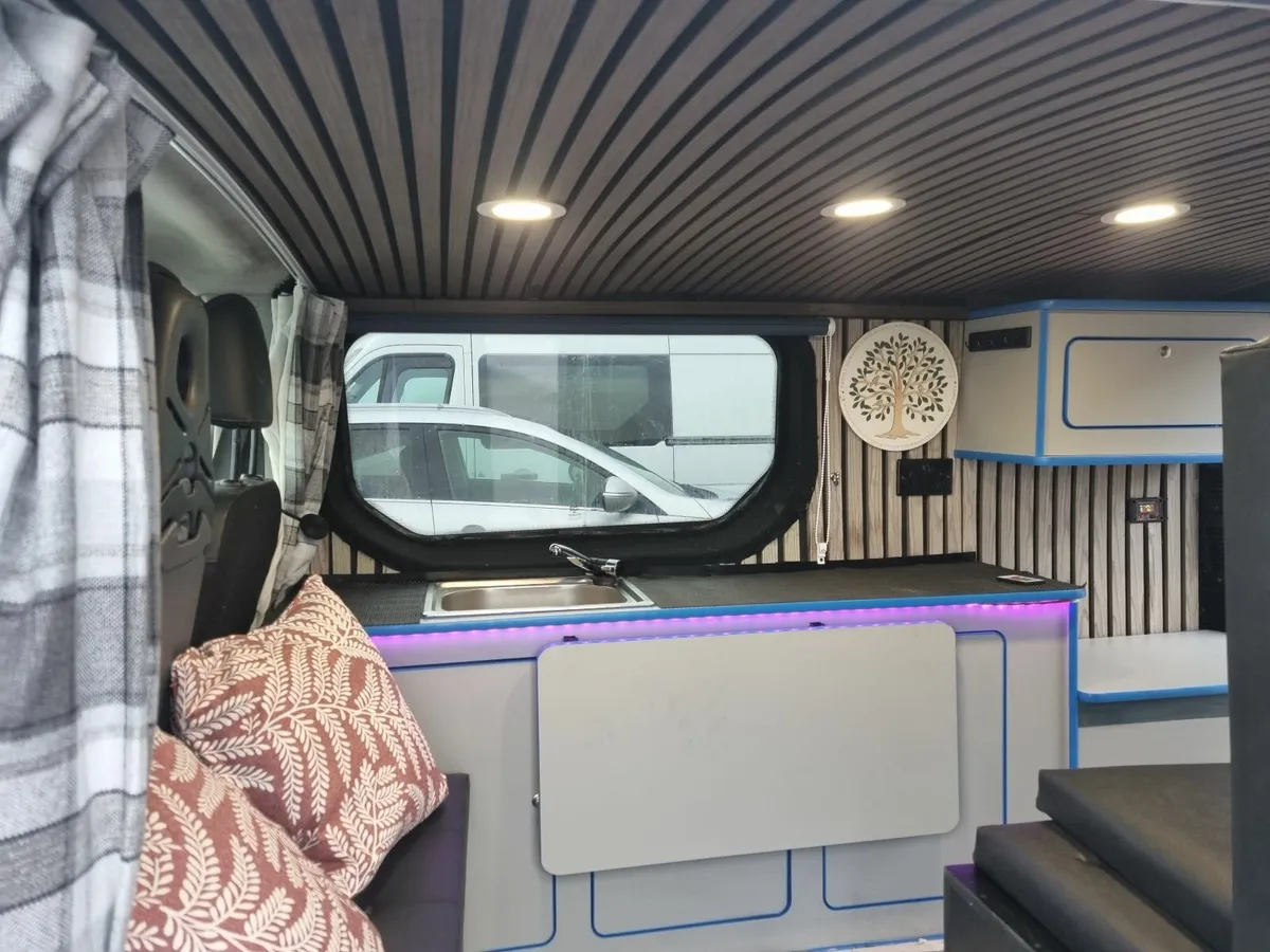 Camper day van - Image 1