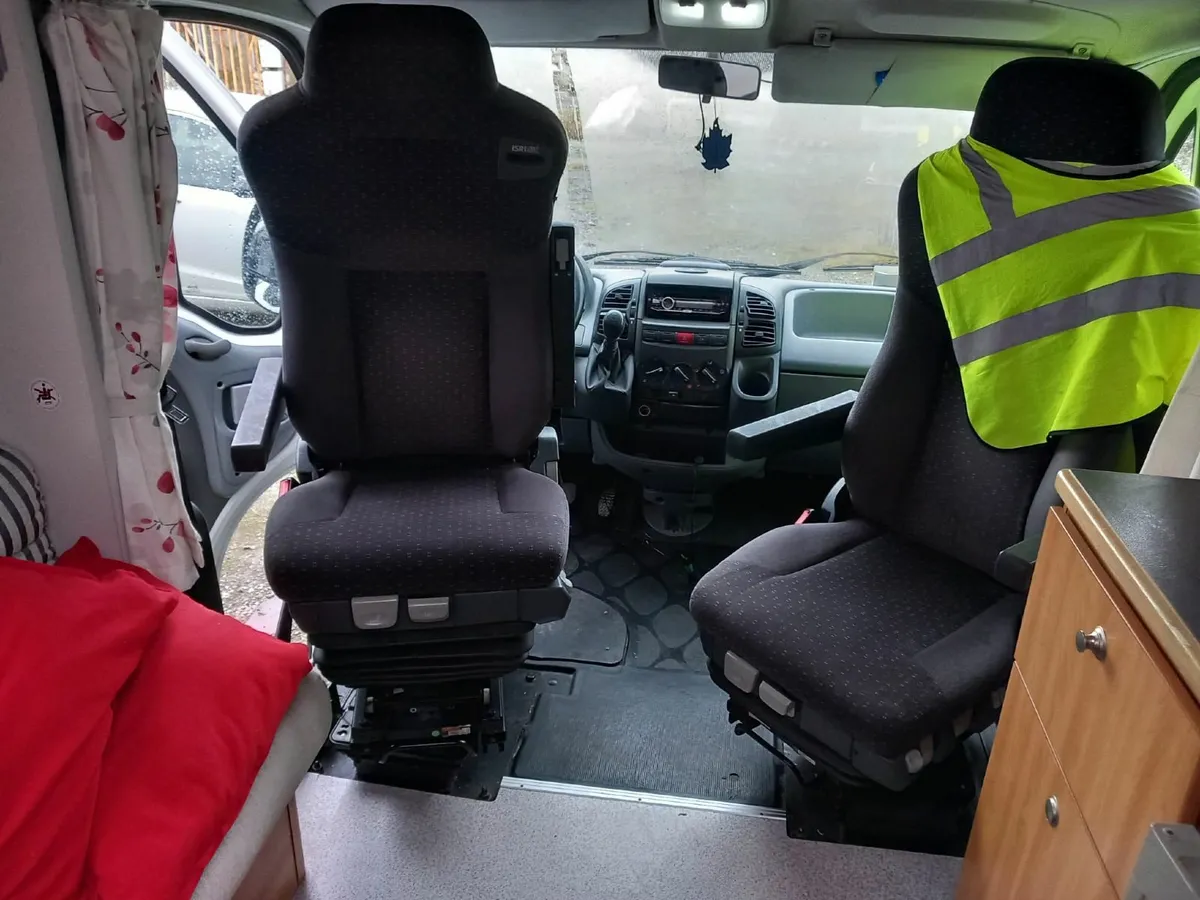 2003 Knaus Low Profile Trade Sale  €23750 - Image 3