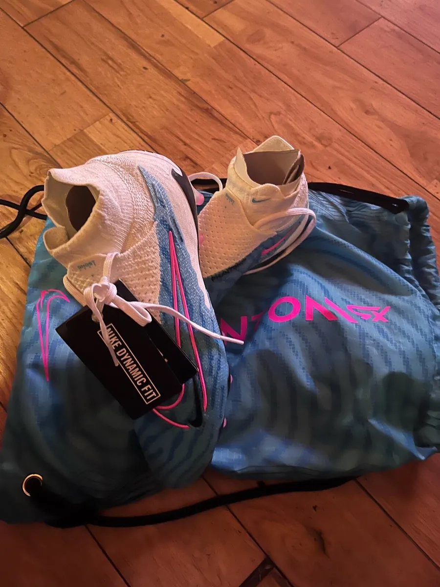 Phantom GX Elite Astro turf football boots - Image 1