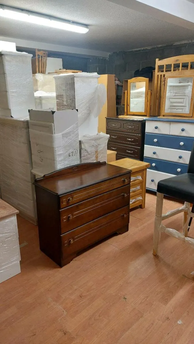 Wardbrobes lockers presses - Image 4